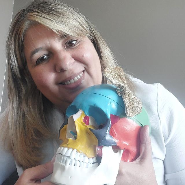 Dra. Valéria Munhoz